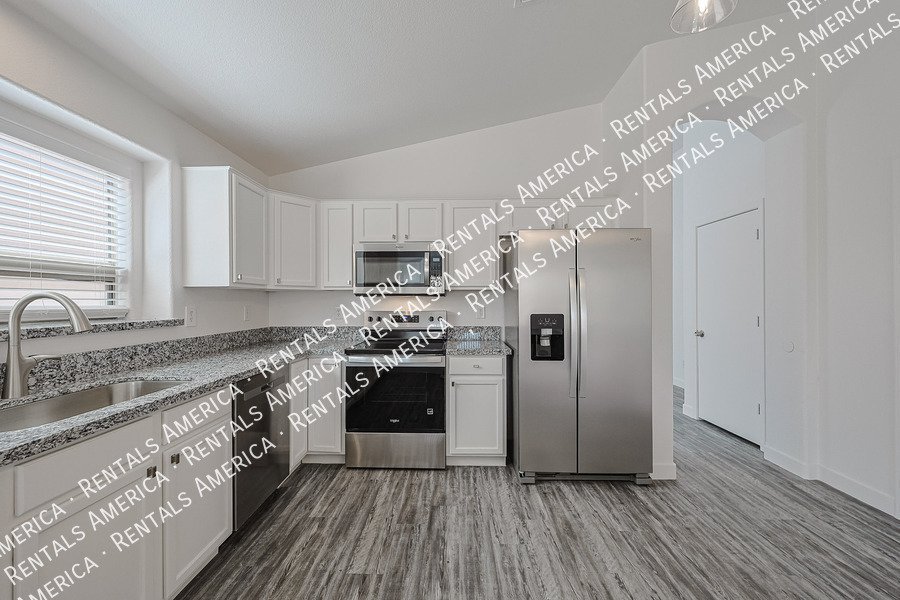 ***1/2 off 1st months rent if move in 05/15/26 on 12-mth lease*** property image