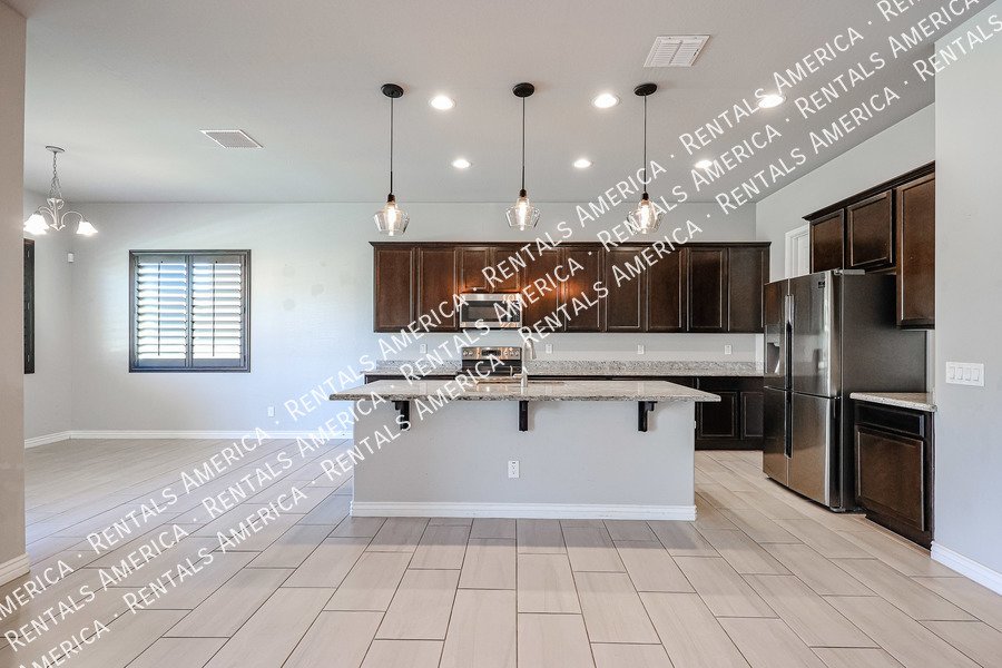 Single Level 4 Bed /Den w/ 3 full baths property image