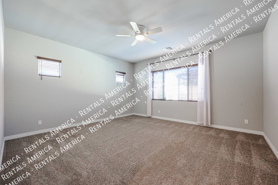 Single Level 4 Bed /Den w/ 3 full baths property image