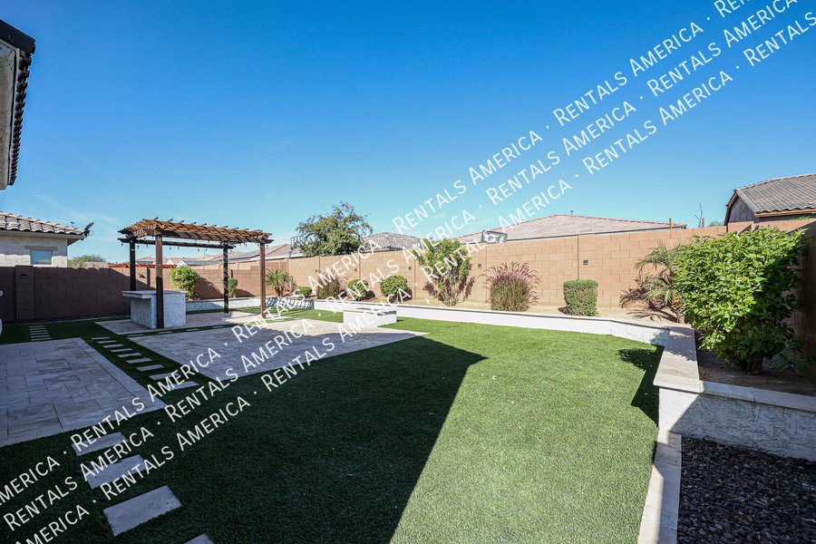 Single Level 4 Bed /Den w/ 3 full baths property image
