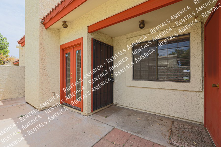 COMING SOON! Cute 2 Bed 2 Bath Townhome in Tempe! This s a Must-See! property image