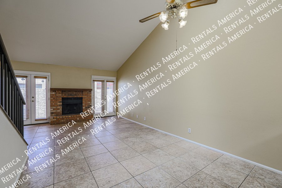 COMING SOON! Cute 2 Bed 2 Bath Townhome in Tempe! This s a Must-See! property image
