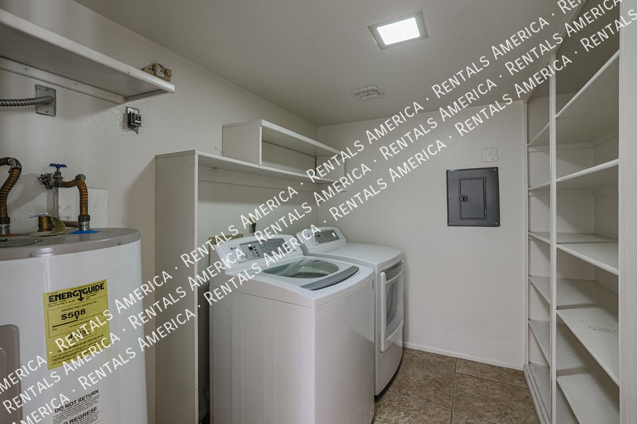 COMING SOON! Cute 2 Bed 2 Bath Townhome in Tempe! This s a Must-See! property image