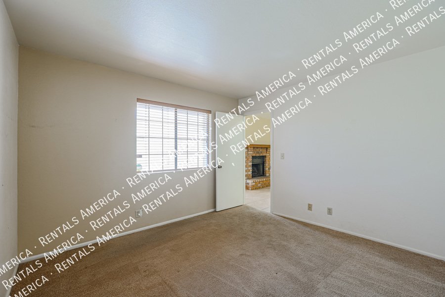 COMING SOON! Cute 2 Bed 2 Bath Townhome in Tempe! This s a Must-See! property image