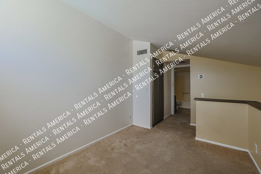 COMING SOON! Cute 2 Bed 2 Bath Townhome in Tempe! This s a Must-See! property image