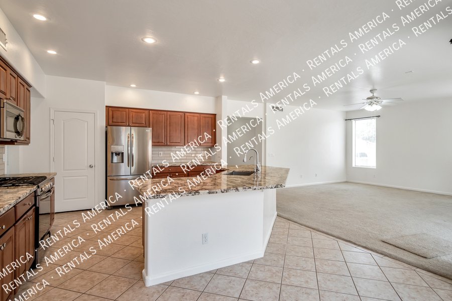COMING SOON! Beautiful 4BD 3BA home with Loft located in Chandler! property image