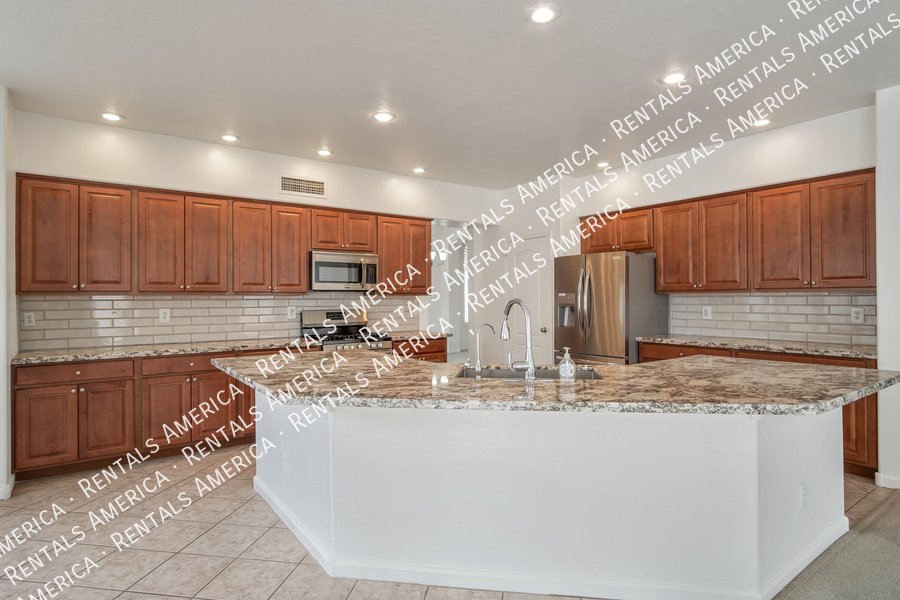 COMING SOON! Beautiful 4BD 3BA home with Loft located in Chandler! property image