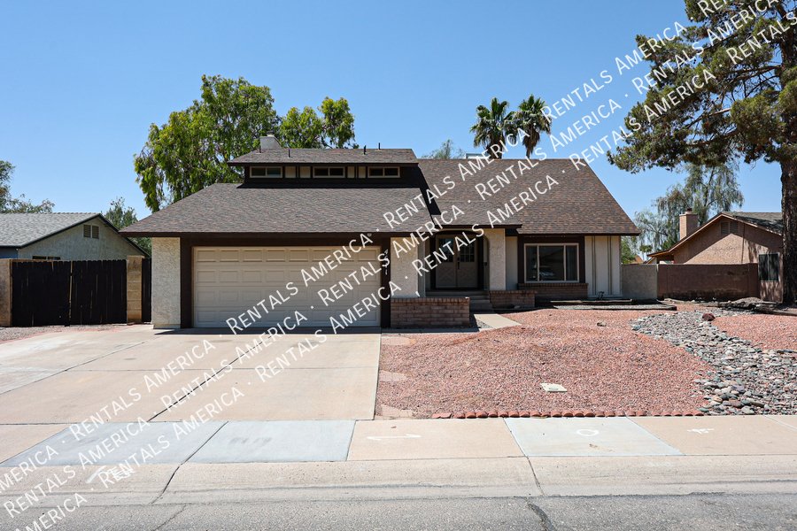 NO HOA, 4-bedroom, 3 bath w/ Private pool! property image