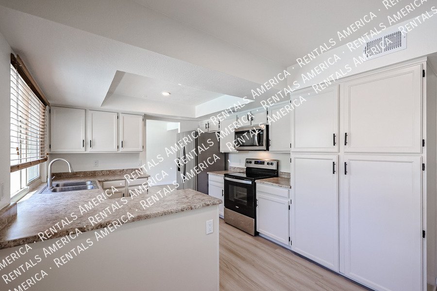 NO HOA, 4-bedroom, 3 bath w/ Private pool! property image