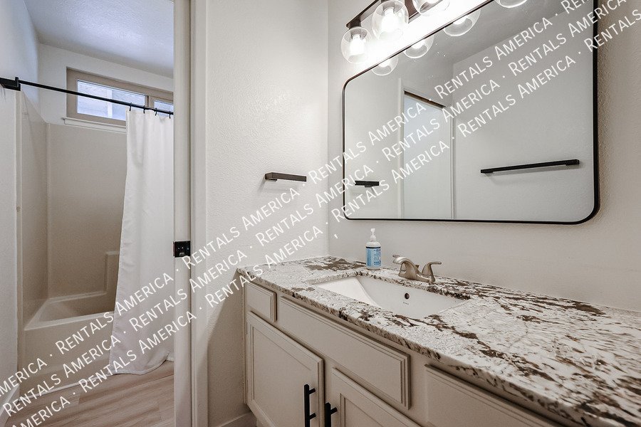 NO HOA, 4-bedroom, 3 bath w/ Private pool! property image