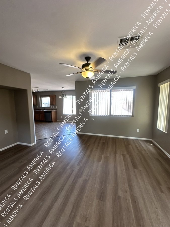 Move In Ready- 3 Bedroom 2.5 Bath, Large Loft property image