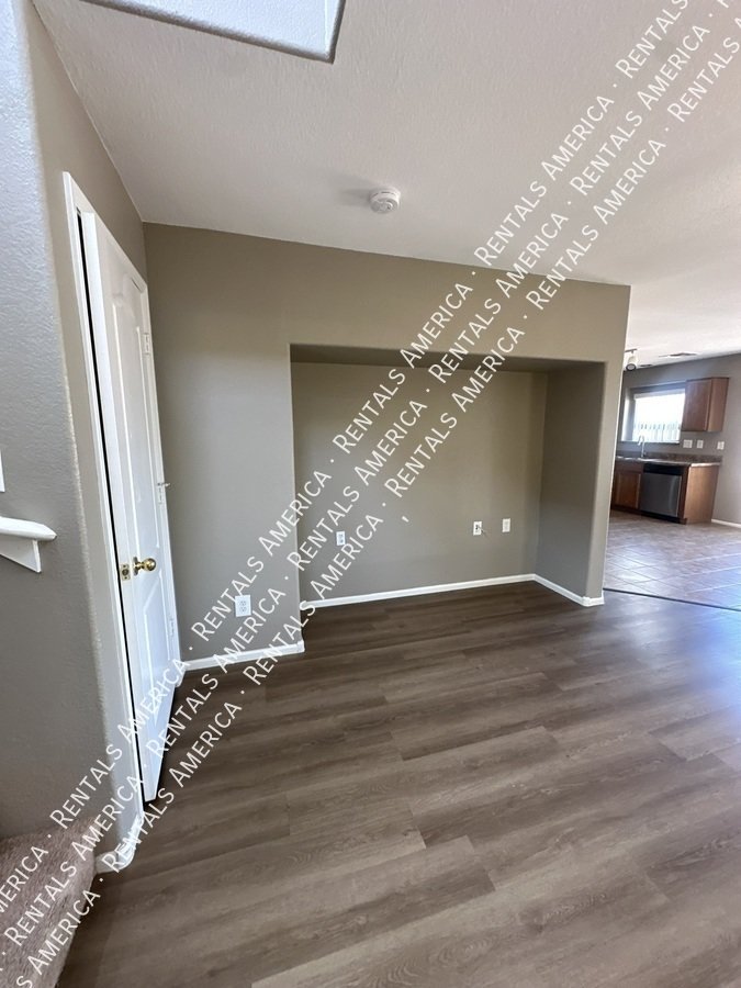 Move In Ready- 3 Bedroom 2.5 Bath, Large Loft property image