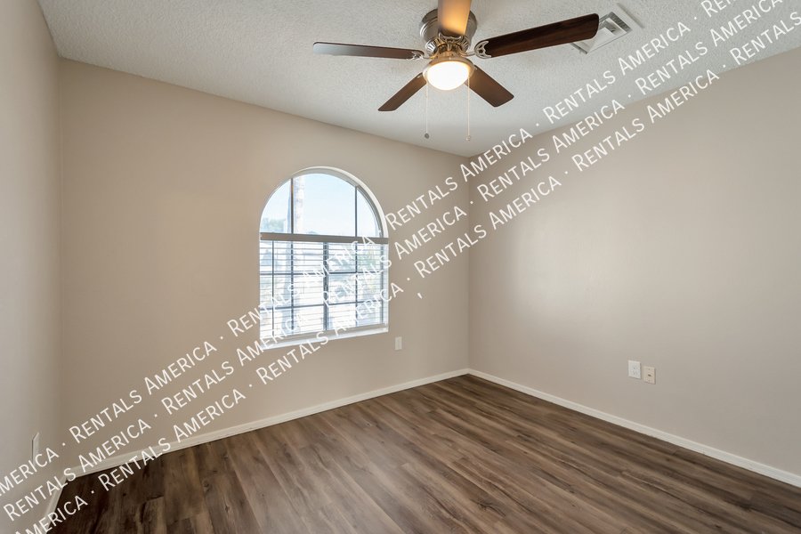 Location Location!!  3 bed 2.5 baths- 2 weeks free with 13-month Lease property image
