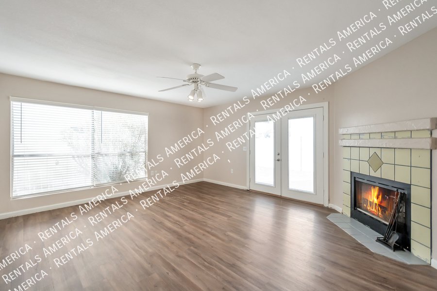 Location Location!!  3 bed 2.5 baths- 2 weeks free with 13-month Lease property image