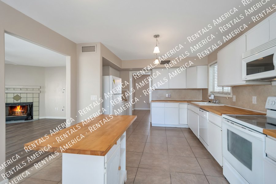 Location Location!!  3 bed 2.5 baths- 2 weeks free with 13-month Lease property image