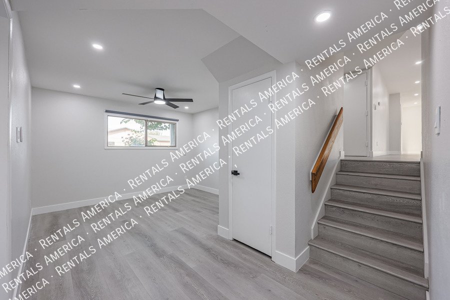 5 bedrooms, pool and Solar! property image