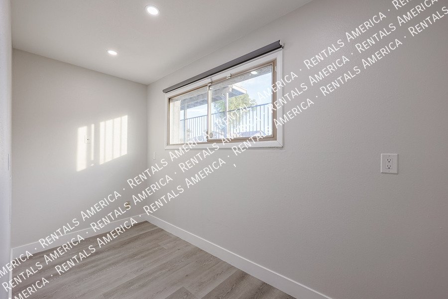 5 bedrooms, pool and Solar! property image