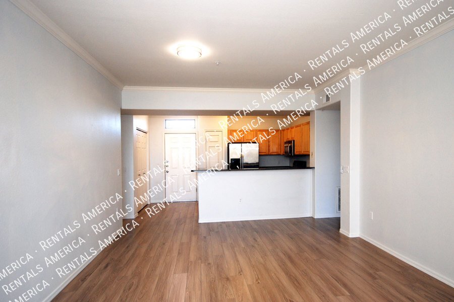 Scottsdale Greyhawk 2 BR/2 BA Condo w/ 1-car garage property image