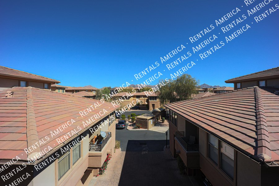 Scottsdale Greyhawk 2 BR/2 BA Condo w/ 1-car garage property image