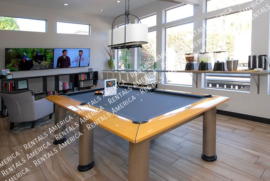 Scottsdale Greyhawk 2 BR/2 BA Condo w/ 1-car garage property image