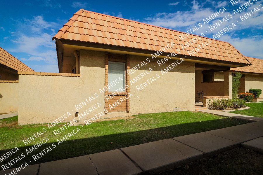 Cozy townhouse 2 bed / 2 bath property image