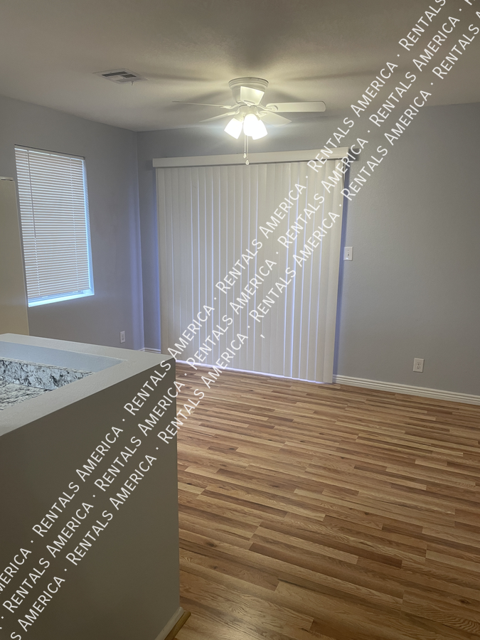 Cozy townhouse 2 bed / 2 bath property image