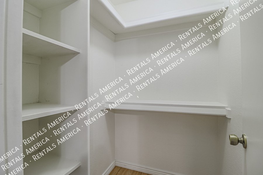 Cozy townhouse 2 bed / 2 bath property image