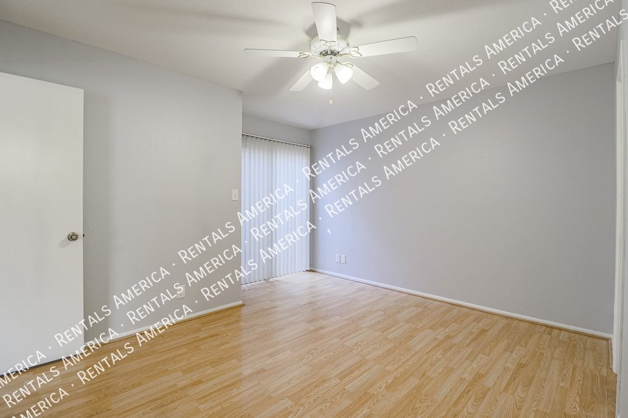Cozy townhouse 2 bed / 2 bath property image