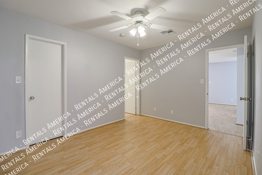 Cozy townhouse 2 bed / 2 bath property image