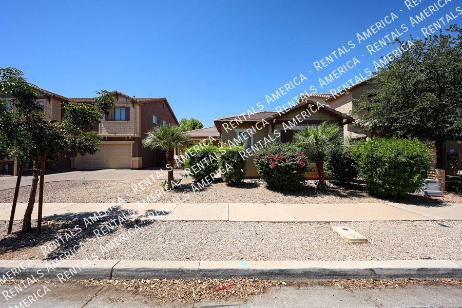Stunning 3 BR / 2 BA Gateway Village Home in Gilbert property image