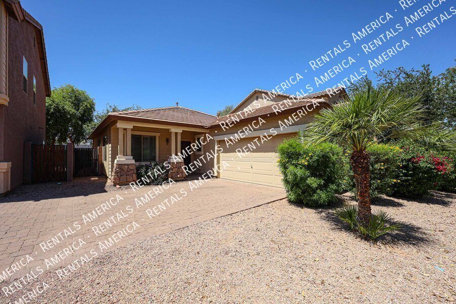 Stunning 3 BR / 2 BA Gateway Village Home in Gilbert property image