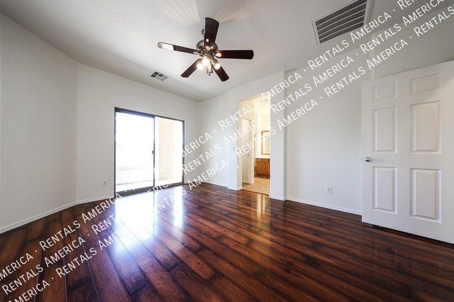 Stunning 3 BR / 2 BA Gateway Village Home in Gilbert property image