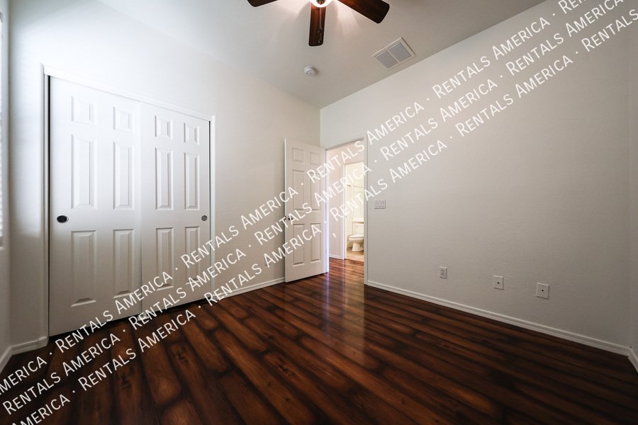 Stunning 3 BR / 2 BA Gateway Village Home in Gilbert property image
