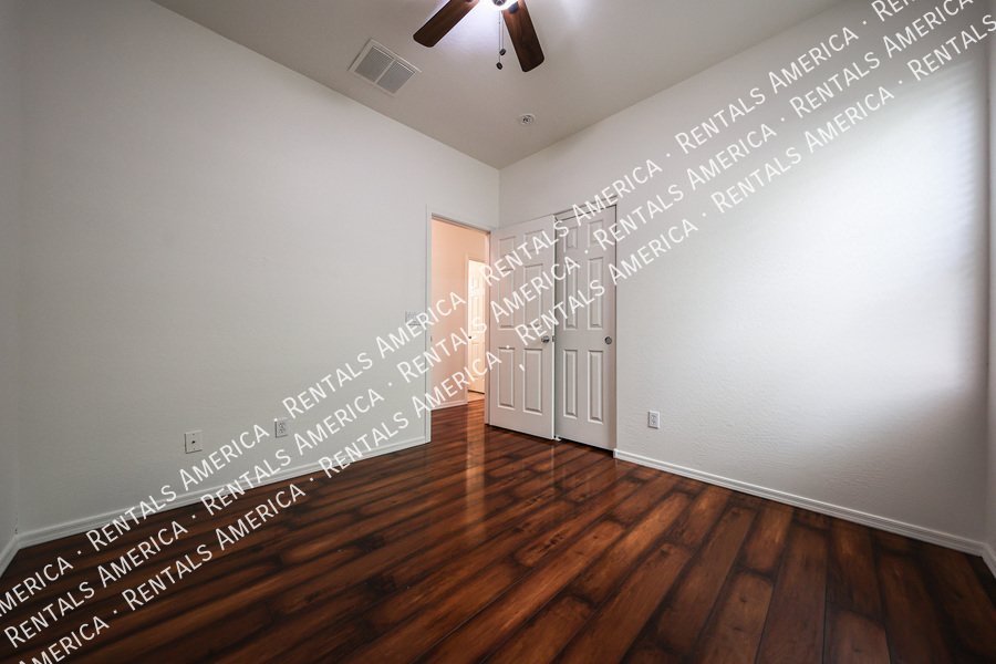 Stunning 3 BR / 2 BA Gateway Village Home in Gilbert property image