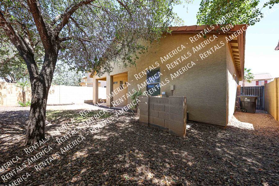 Stunning 3 BR / 2 BA Gateway Village Home in Gilbert property image