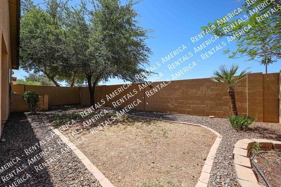 Stunning 3 BR / 2 BA Gateway Village Home in Gilbert property image