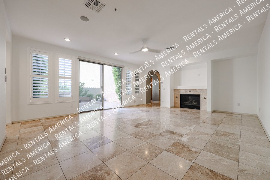 Upscale 4 Bedroom Home in Desert Ridge property image
