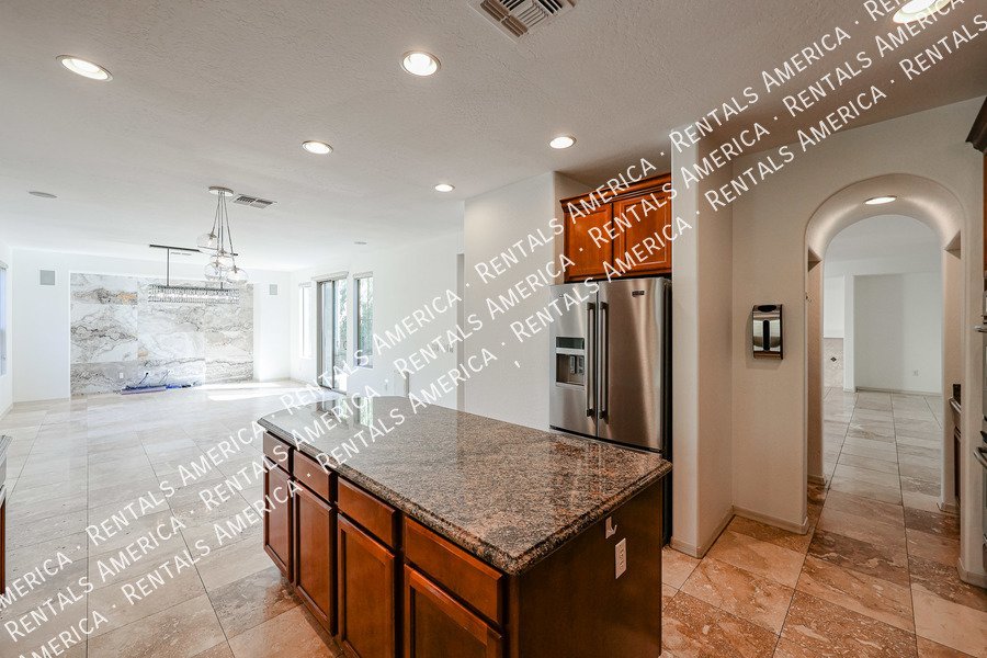 Upscale 4 Bedroom Home in Desert Ridge property image