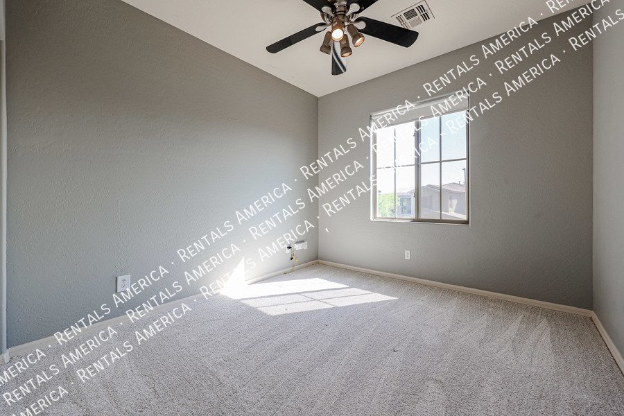 Upscale 4 Bedroom Home in Desert Ridge property image