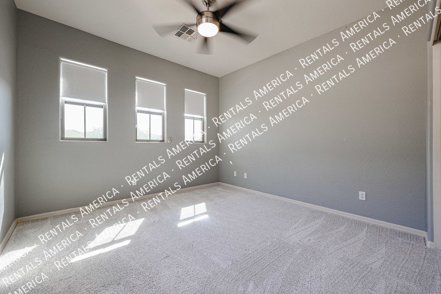 Upscale 4 Bedroom Home in Desert Ridge property image