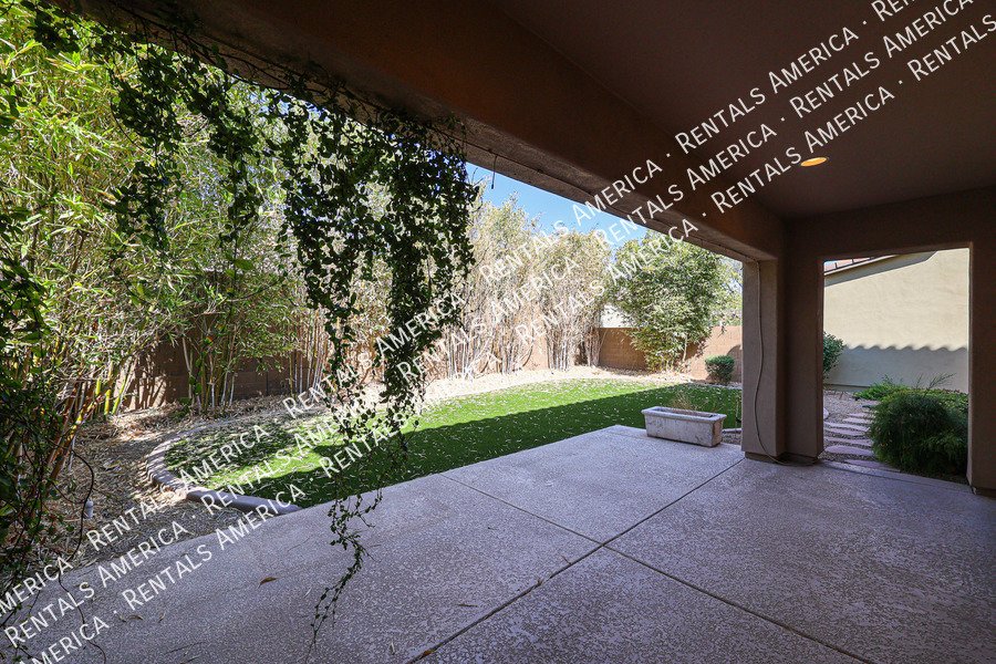 Upscale 4 Bedroom Home in Desert Ridge property image