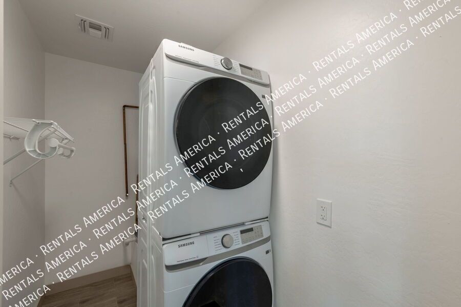 *Get 2 weeks free rent with a signed 12 month lease!* property image