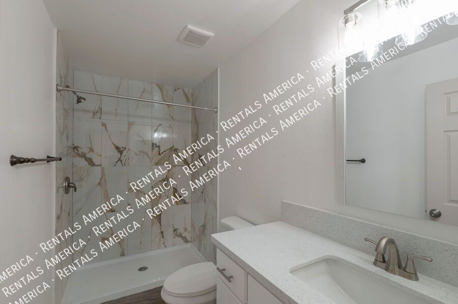 *Get 2 weeks free rent with a signed 12 month lease!* property image