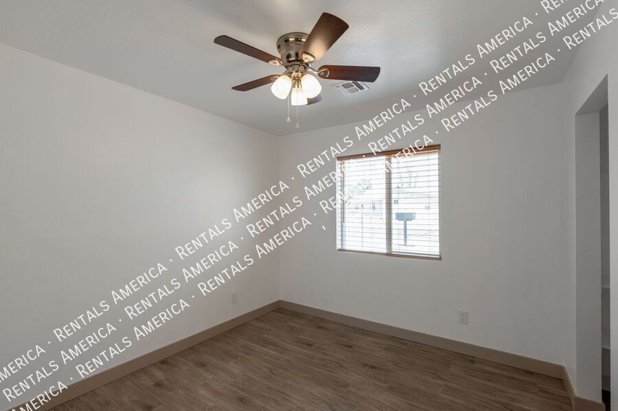 *Get 2 weeks free rent with a signed 12 month lease!* property image