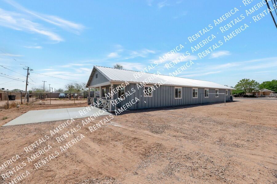 *Get 2 weeks free rent with a signed 12 month lease!* property image
