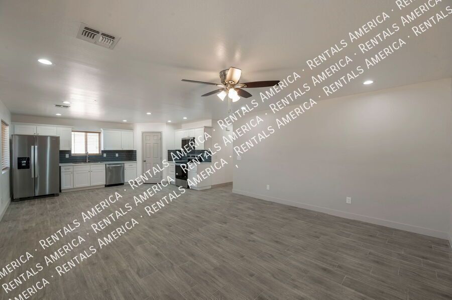 *Get 2 weeks free rent with a signed 12 month lease!* property image