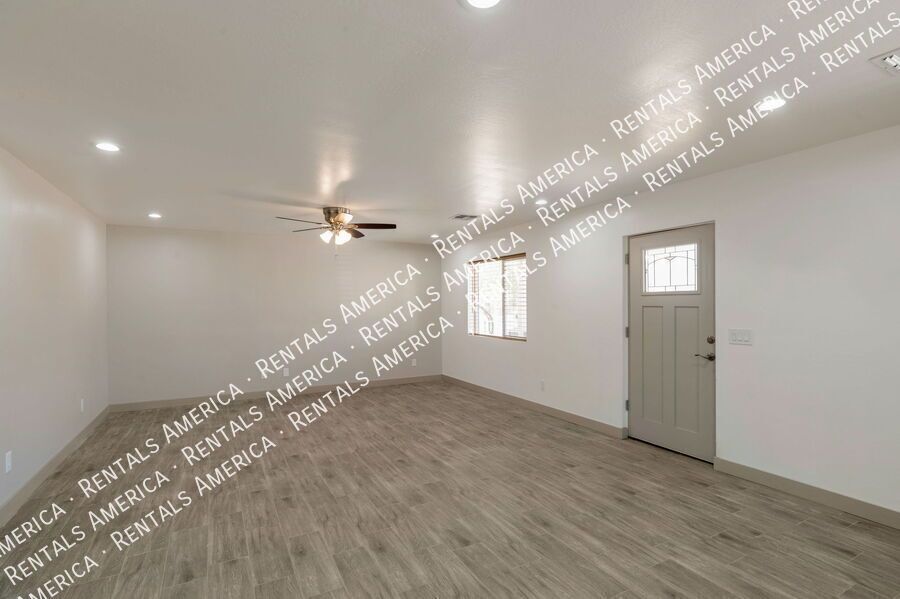 *Get 2 weeks free rent with a signed 12 month lease!* property image