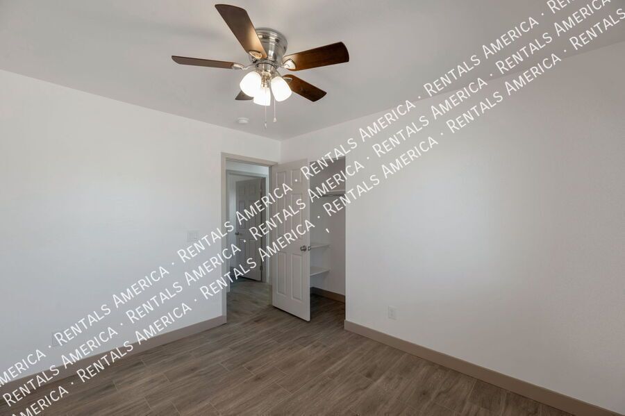 *Get 2 weeks free rent with a signed 12 month lease!* property image