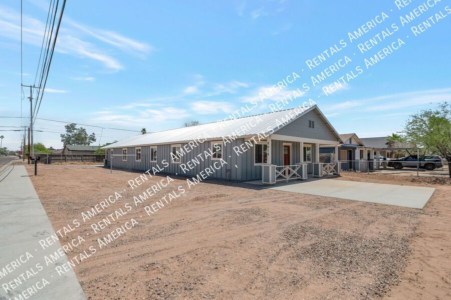 *Get 2 weeks free rent with a signed 12 month lease!* property image