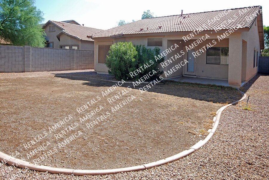 3+ Bedroom / 2 Bath Home in Litchfield Park property image